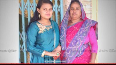শাহিনা আক্তার ও তার মা রোকেয়া (ছবি- প্রতিনিধি)
