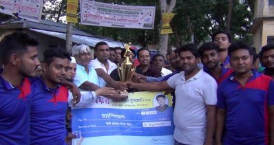 হিলিতে মেয়র কাপ ক্রিকেট চ্যাম্পিয়ন রেলওয়ে একতা