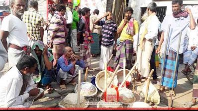 মোহাম্মদপুরের একটি লেবার মার্কেট