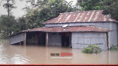সুনামগঞ্জে বন্যাকবলিত বসতবাড়ি (২০১৭ সালের আগস্টের ছবি)