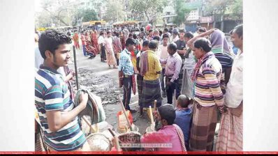 রাজধানীর বিভিন্ন এলাকায় গড়ে উঠেছে লেবার মার্কেট