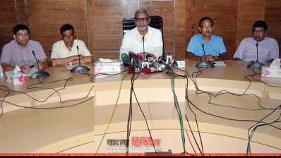 বক্তব্য রাখছেন মনিরুজ্জামান মনি