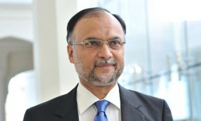 পাকিস্তানের স্বরাষ্ট্রমন্ত্রী গুলিবিদ্ধ