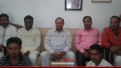 নোয়াখালীতে নিজ বাসায় মওদুদ আহমদ