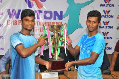 এই শিরোপার জন্য লড়বে আবাহনী ও ফরাশগঞ্জ