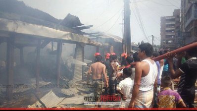 চকবাজার তেরিপট্টিতে অগ্নিকাণ্ড