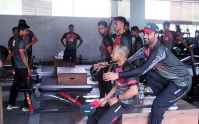 জিমনেসিয়ামে গা ঘামাচ্ছেন তামিমরা (বিসিবি)