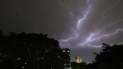 ভারতে বজ্রাঘাতে অন্তত ৫০ জনের প্রাণহানি