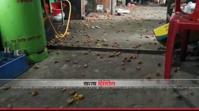 ফেলে দেওয়া খাবার (ছবি- প্রতিনিধি)