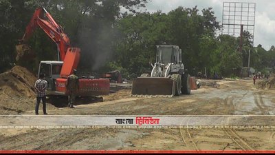 ফেনীর ফতেহপুর রেল ওভারব্রিজের নির্মাণকাজ চলছে
