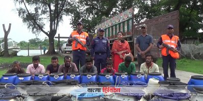 পটুয়াখালীতে দুই ট্রাক রেণুপোনাসহ আটক ৮
