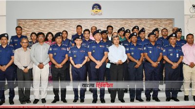 প্রশিক্ষণ কর্মশালার উদ্বোধনী অনুষ্ঠানে আইজিপি ড. মোহাম্মদ জাবেদ পাটোয়ারীসহ অন্যরা
