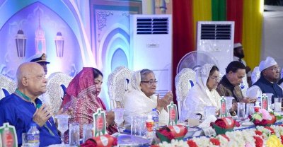 রাজনৈতিক নেতাদের সম্মানী প্রধানমন্ত্রী ইফতার মাহফিল (ছবি: ফোকাস বাংলা)