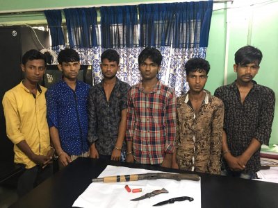 গ্রেফতার ৬ ছিনতাইকারী