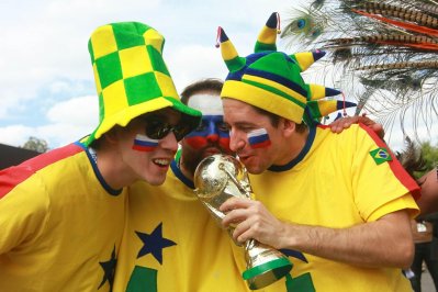 বিশ্বকাপ ফুটবল: মস্কোর পথে পথে (ফটো স্টোরি)