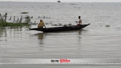 জেলেদের মাছ ধরার অধিকার কাগজেই, পানিতে নয়