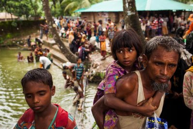 বিপন্ন রোহিঙ্গা জনগোষ্ঠী