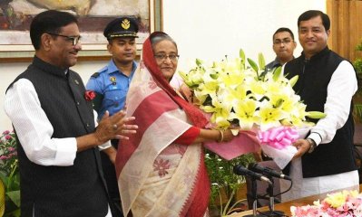 প্রধানমন্ত্রীকে শুভেচ্ছা জানান গাজীপুরের মেয়র জাহাঙ্গীর আলম