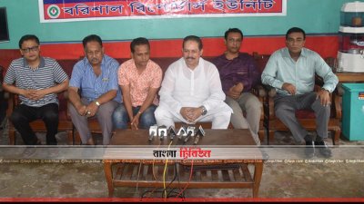 অনুষ্ঠানে অন্যান্যের মধ্যে মজিবর রহমান সরওয়ার (ছবি- প্রতিনিধি)