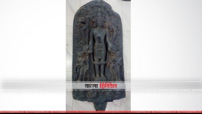এই সেই কষ্টি পাথরের মূর্তি 