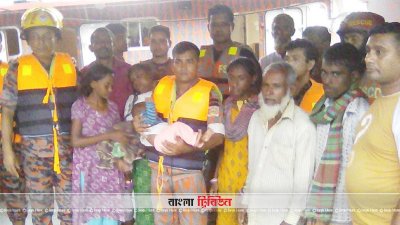 ৯৯৯-এর কল্যাণে রক্ষা পেলো পদ্মায় ডুবে যাওয়া ৭ যাত্রী