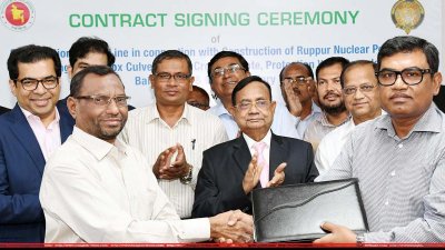 রেল ভবনে ঈশ্বরদী থেকে রূপপুর পারমাণবিক বিদ্যুৎকেন্দ্র পর্যন্ত রেলপথ সংস্কার ও পুনর্নিমাণের চুক্তি স্বাক্ষরিত হয়। ছবি: পিআইডি