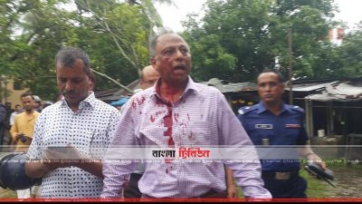কুষ্টিয়ায় আদালত চত্বরে হামলায় আহত মাহমুদুর রহমান