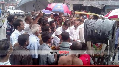 তাপসের গণসংযোগ