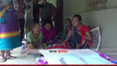 নিহত স্কুলছাত্রীর লাশ নিয়ে সজনদের আহাজারি