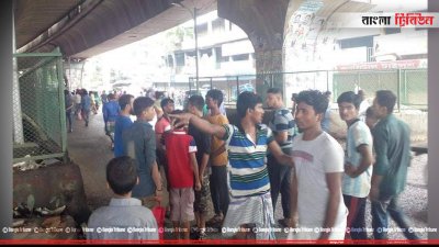 সায়েদাবাদে শ্রমিকদের ধর্মঘট, বাস চলাচল বন্ধ