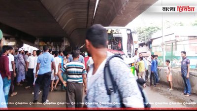 সায়েদাবাদে শ্রমিকদের ধর্মঘট, বাস চলাচল বন্ধ