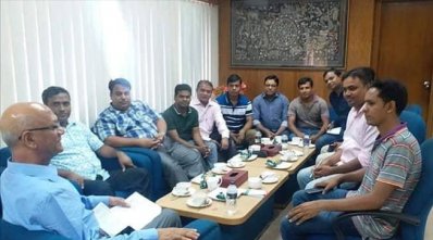 এডুকেশন রিপোর্টার্স অ্যাসোসিয়েশন অব বাংলাদেশের সদস্যদের সঙ্গে শিক্ষামন্ত্রী