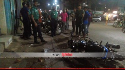 রাজুকে হত্যার পর ঘটনাস্থলে পড়ে আছে মোটরসাইকেল