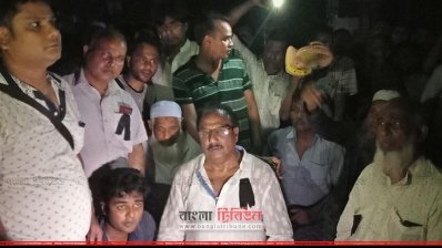 সড়ক অবরোধ করেন সংসদ সদস্য গোলাম মোস্তফা