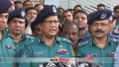  কোরবানির পশুর হাট পরিদর্শনে ডিএমপি কমিশনার আছাদুজ্জামান মিয়া