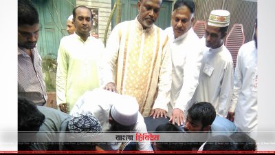 শুভেচ্ছা বিনিময়ের মধ্য দিয়ে খুলনায় মেয়র ও এমপিদের ঈদ উদযাপন