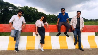 শুটিংয়ের ফাঁকে- কল্যাণ, সাবা, জয় ও তানভীর