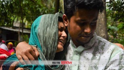 স্বামীকে হারিয়ে কাঁদছেন সান্তা ইসলাম