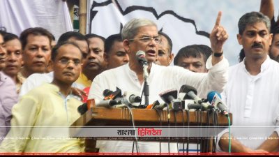 বিএনপির প্রতিষ্ঠাবার্ষিকীর সমাবেশে বক্তব্য রাখছেন দলটির মহাসচিব মির্জা ফখরুল ইসলাম আলমগীর। (ছবি: সাজ্জাদ হোসেন)