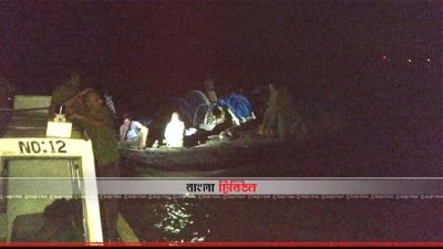 সুন্দরবনের শ্যালা নদীতে বিষ দিয়ে মাছ শিকারের সময় আটক ২