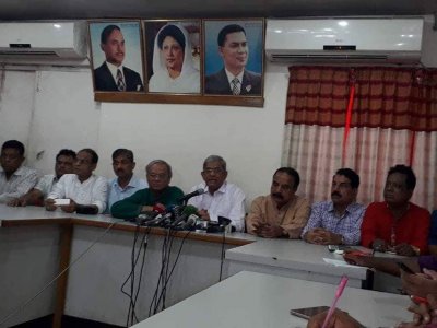 বক্তব্য রাখছেন মির্জা ফখরুল ইসলাম আলমগীর