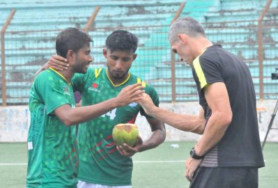 অনুশীলনে নির্ভার বাংলাদেশ