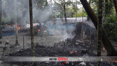 কিশোরের মৃত্যুর গুজবে বেদেপল্লীতে তাণ্ডব, বাড়িঘরে হামলা ও অগ্নিসংযোগ