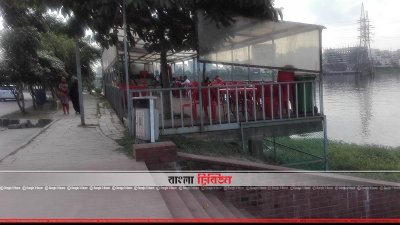 হাতিরঝিলে অবৈধ দোকান