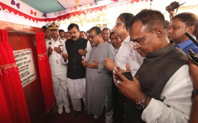 উন্নয়নের অগ্রগতি ধরে রাখতে নৌকার প্রার্থীকে ভোট দিন: নৌমন্ত্রী