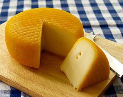 port-salut-cheese-cut