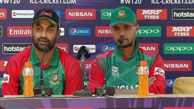 তামিম ইকবাল ও মাশরাফি বিন মুর্তজা।