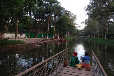 ৪২ বছরের পুরনো রাজশাহী চিড়িয়াখানা এখন যেমন