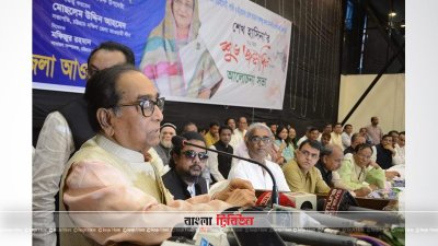 আলোচনা করেন প্রধানমন্ত্রীর রাজনৈতিক উপদেষ্টা এইচ টি ইমাম