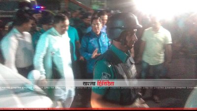 শাহবাগে আসাদুজ্জামান খাঁন কামাল